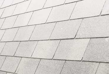 remplacer bardeaux vent toiture Mascouche